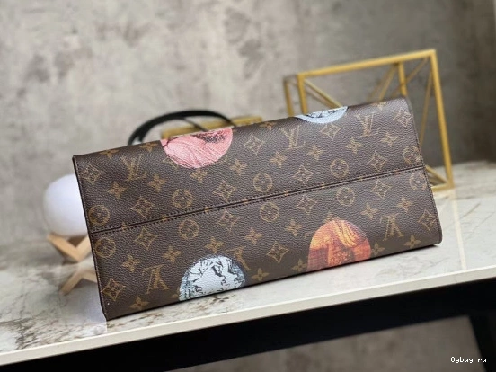 MM LOUIS ONTHEGO VUITTON 0713